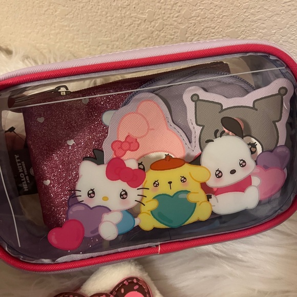 Hello Kitty and Friends Emo Kyun Makeup Bag Hello Kitty Dessert Plush Coin Purse - Picture 5 of 9